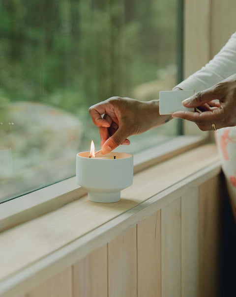candle-white-scent-1-20502-0001_candle-white-scent-2-20502-0002-arcana23