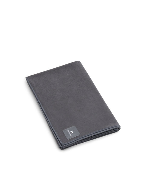 gripster-towel-swatch-charcoal-1_76a72805-2565-4de7-9abb-97a5cc76bf68