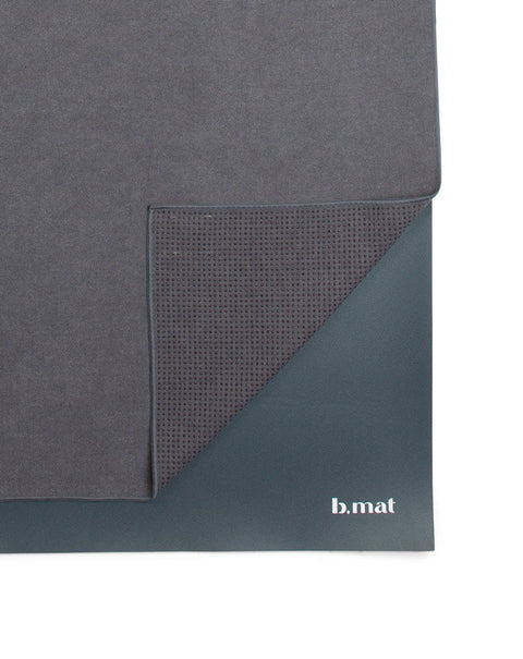 gripster-towel-swatch-charcoal-2